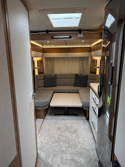Hobby 515 UHK De luxe Velholdt familievogn | Fiamma ZIP-markise | Fuktgaranti til 2027 11 of 30