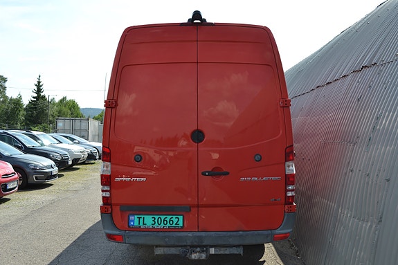 Mercedes-Benz Sprinter 4 of 5