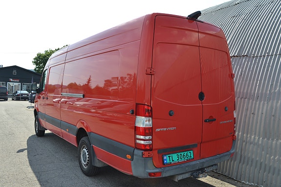 Mercedes-Benz Sprinter 3 of 5