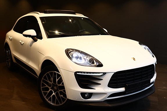Porsche Macan 3 of 5