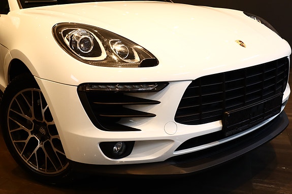 Porsche Macan 5 of 5
