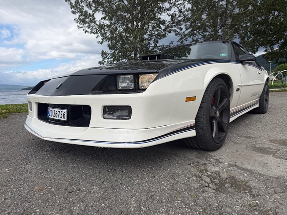 Chevrolet Camaro 3 of 5