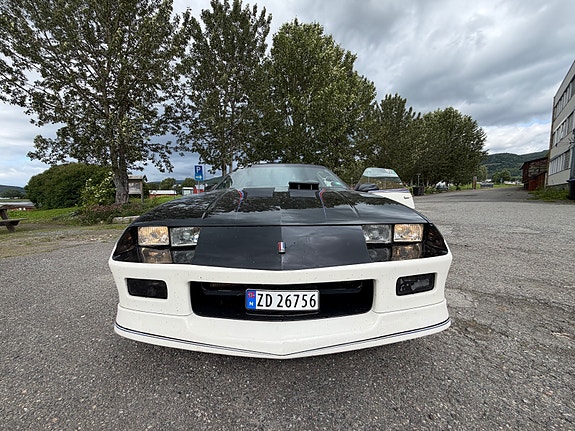 Chevrolet Camaro 4 of 5