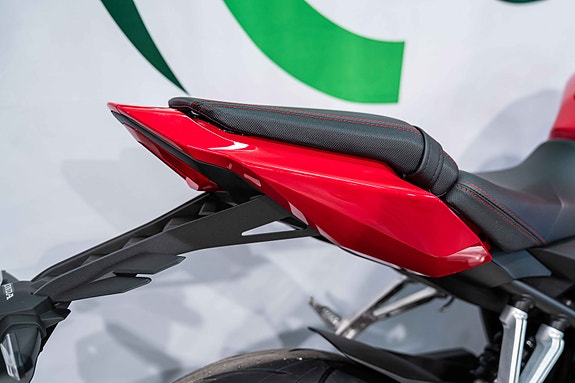 Honda CBR650R  ** UTSTYRSKAMPANJE-20% PÅ TILBEHØR**-UT JULI 7 of 16