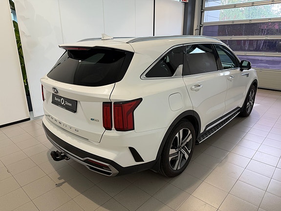 Kia Sorento 3 of 5