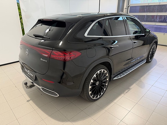 Mercedes-Benz EQE SUV 3 of 5