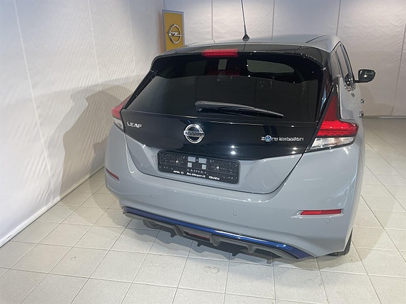 Nissan Leaf 6 of 23