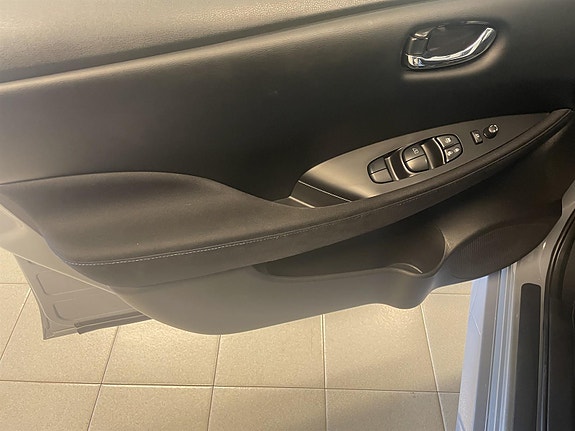 Nissan Leaf 20 of 23