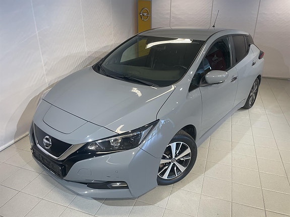 Nissan Leaf 5 of 23