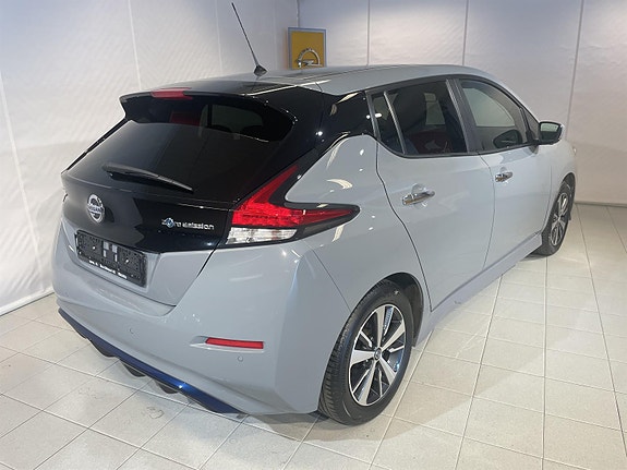 Nissan Leaf 4 of 23