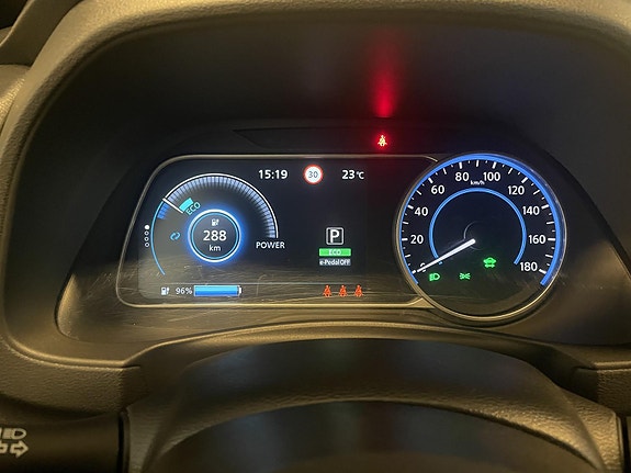 Nissan Leaf 14 of 23