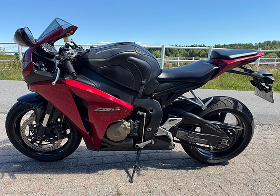 Honda CBR 1000 RR 3 of 5