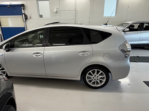Toyota Prius+ Seven 9 of 30