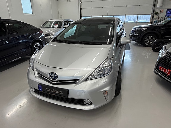 Toyota Prius+ Seven 11 of 30