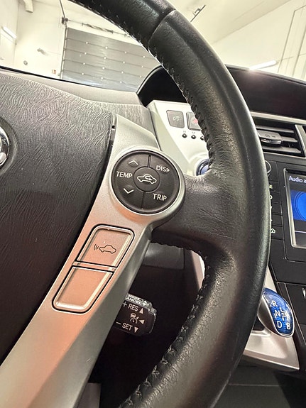 Toyota Prius+ Seven 24 of 30