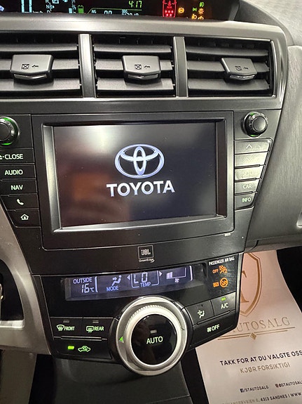 Toyota Prius+ Seven 27 of 30