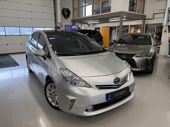 Toyota Prius+ Seven 2 of 30