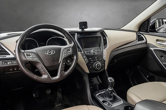 Hyundai Santa Fe 21 of 26