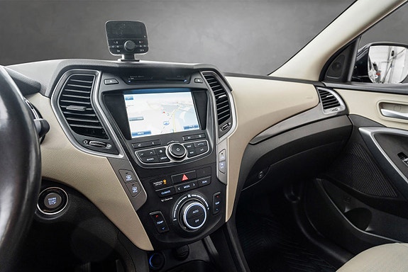 Hyundai Santa Fe 13 of 26