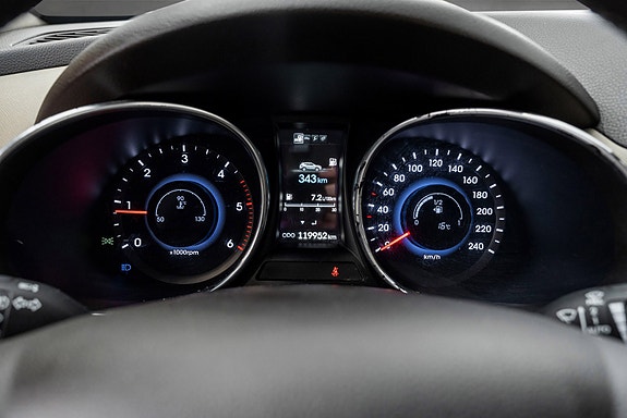 Hyundai Santa Fe 12 of 26