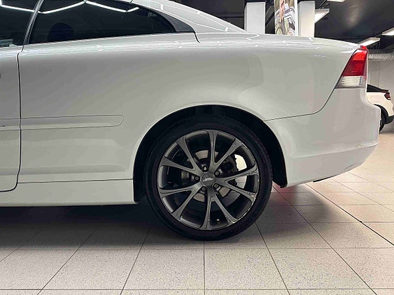 Volvo C70 4 of 5