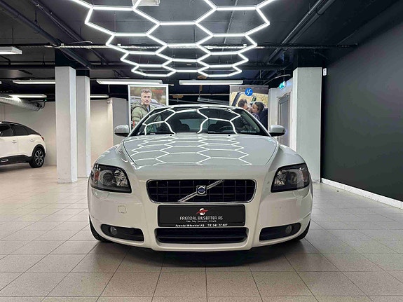 Volvo C70 2 of 5