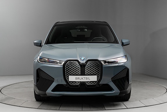 BMW iX 5 of 5