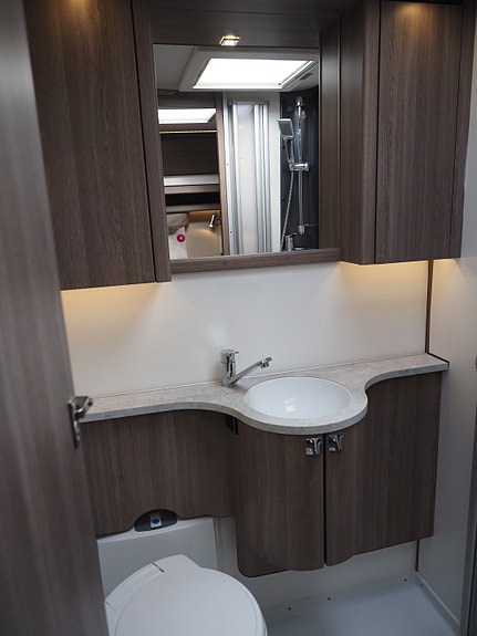 KABE ROYAL 740 DGDL - 3 Køyer - Takmontert markise 16 of 30