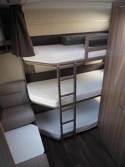 KABE ROYAL 740 DGDL - 3 Køyer - Takmontert markise 30 of 30