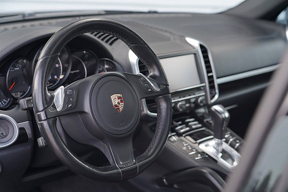 Porsche Cayenne 6 of 20