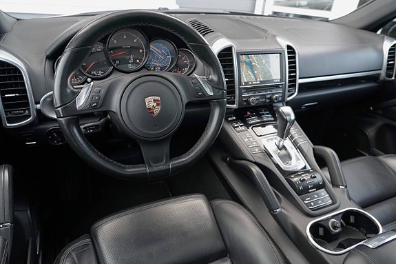 Porsche Cayenne 14 of 20