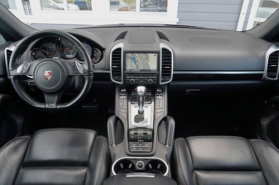 Porsche Cayenne 12 of 20