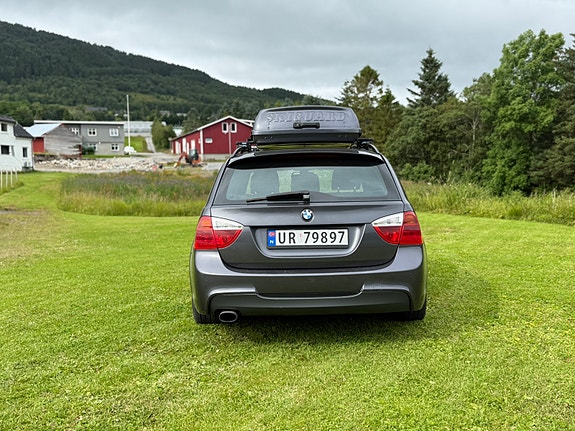 BMW 318d 5 of 5
