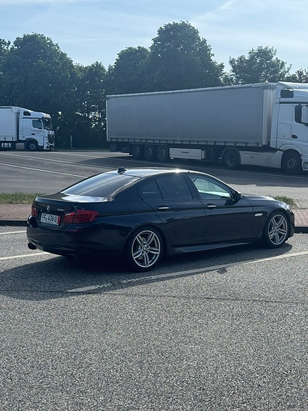 BMW 535i 4 of 5