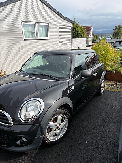MINI One 4 of 5