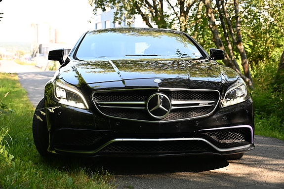 Mercedes-Benz CLS63 3 of 5
