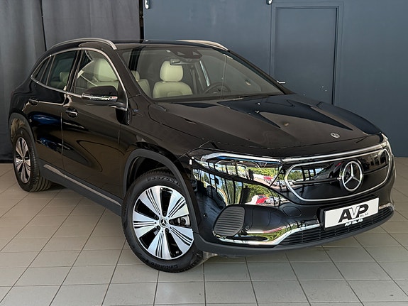 Mercedes-Benz EQA300 3 of 5