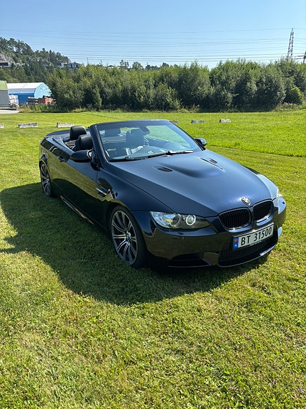 BMW M3 2 of 5