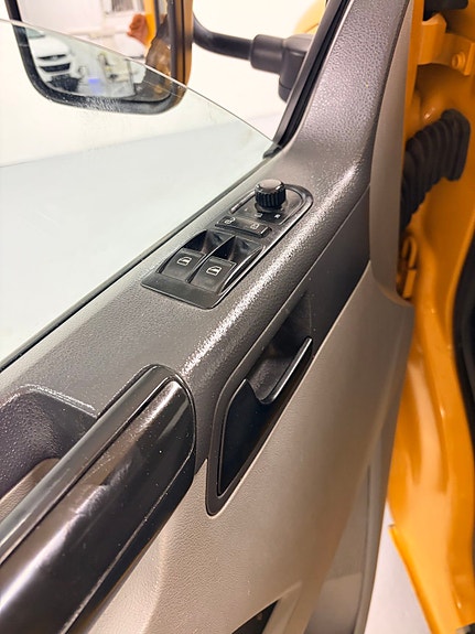 Volkswagen Transporter 15 of 15