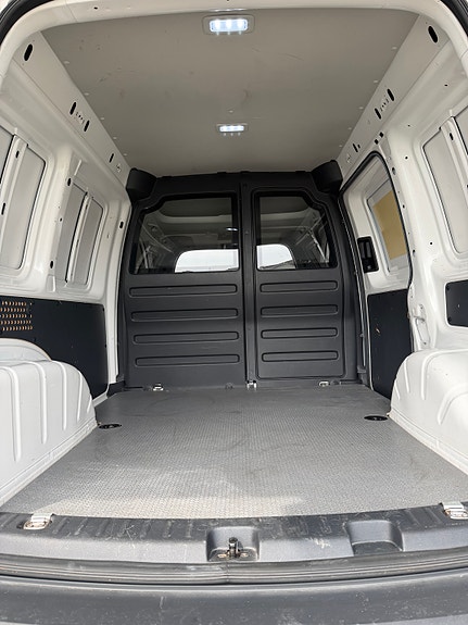 Volkswagen Caddy 9 of 13