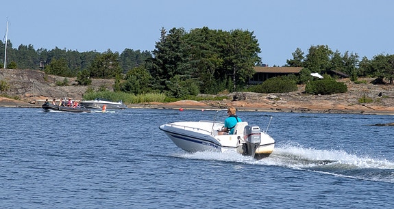 Coasthunter 445 med driftsikker og god 40 hester 4 takt, 500kr per dag 5 of 6