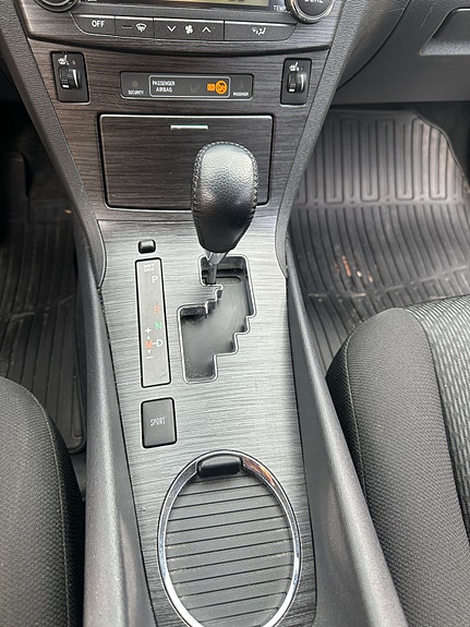 Toyota Avensis 5 of 5
