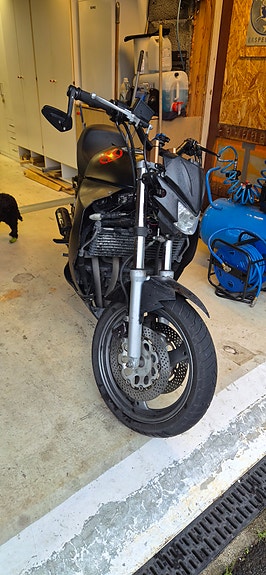 Suzuki GSX 600 F 5 of 5