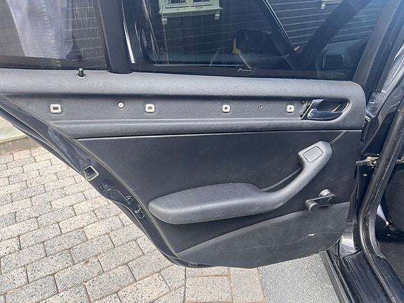 BMW 320d 5 of 5