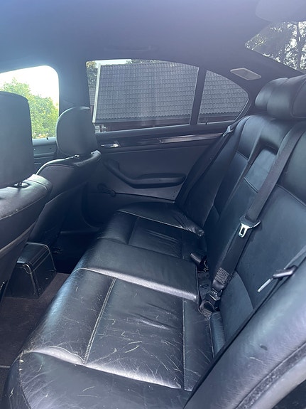 BMW 320d 3 of 5