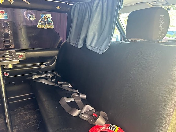 Volkswagen Caravelle 4 of 4