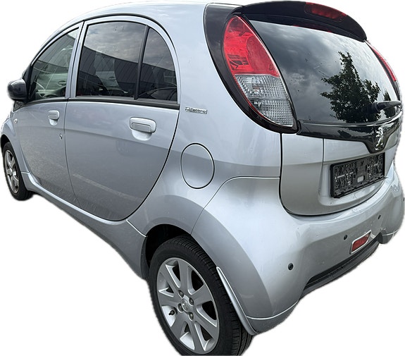 Peugeot iOn 5 of 5