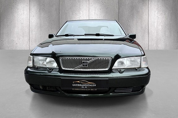 Volvo S70 2 of 5