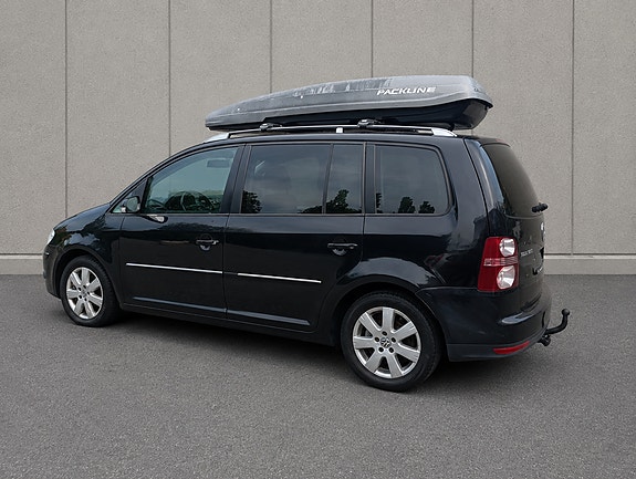 Volkswagen Touran 3 of 5