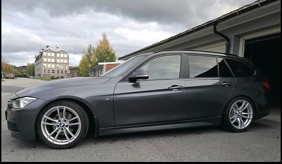 BMW 320d 4 of 5